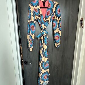 Smythe Hostess Wrap Dress size small